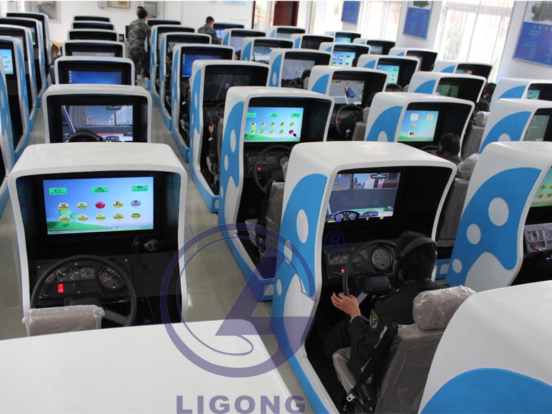 汽車駕駛模擬器、汽車模擬駕駛器、駕吧模擬器